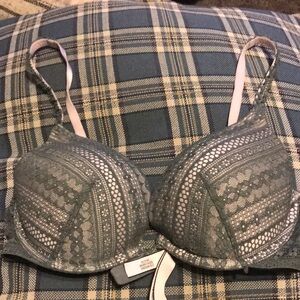 Lace Underwire Bra in Gray/green 32d